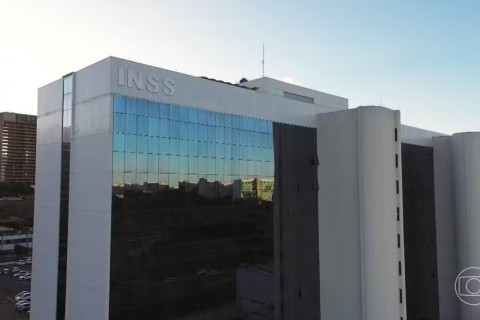INSS começa a devolver descontos indevidos de aposentados na segunda (26); veja calendário
